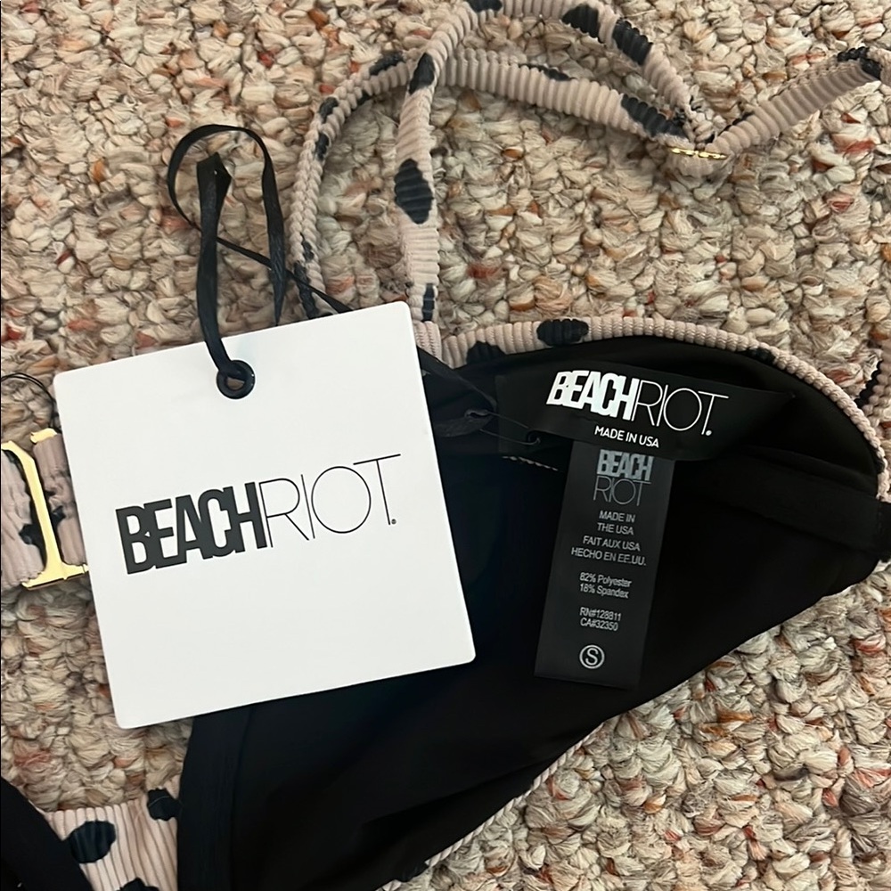 Beach Riot Bikini - Picture 2 of 3